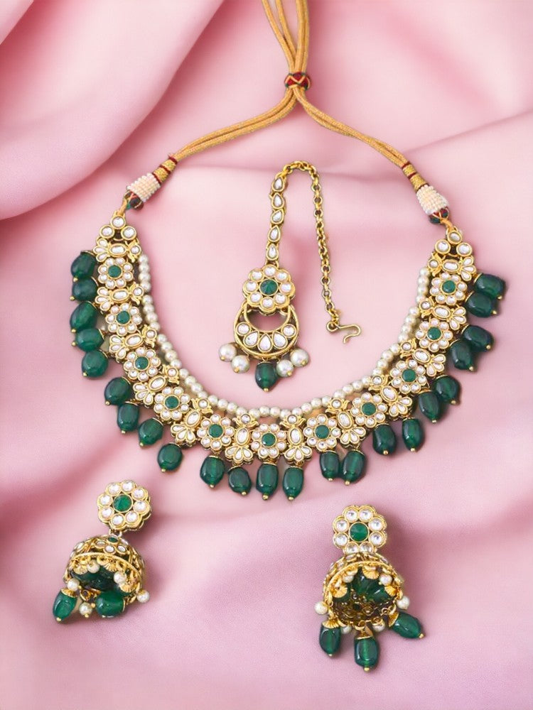 Emerald Annie Jewellery Set
