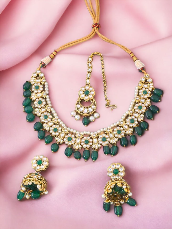 Emerald Annie Jewellery Set