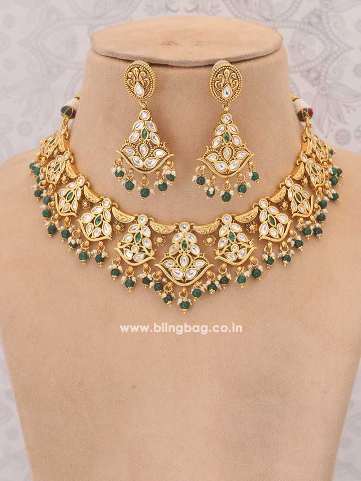 Emerald Anwita Jewellery Set