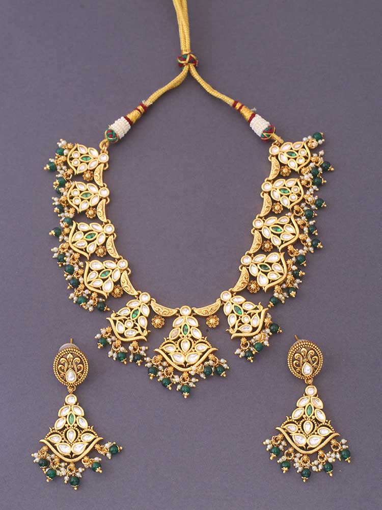 Emerald Anwita Jewellery Set