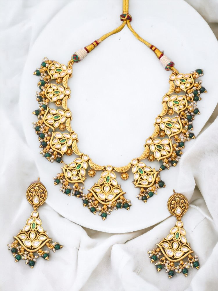 Emerald Anwita Jewellery Set