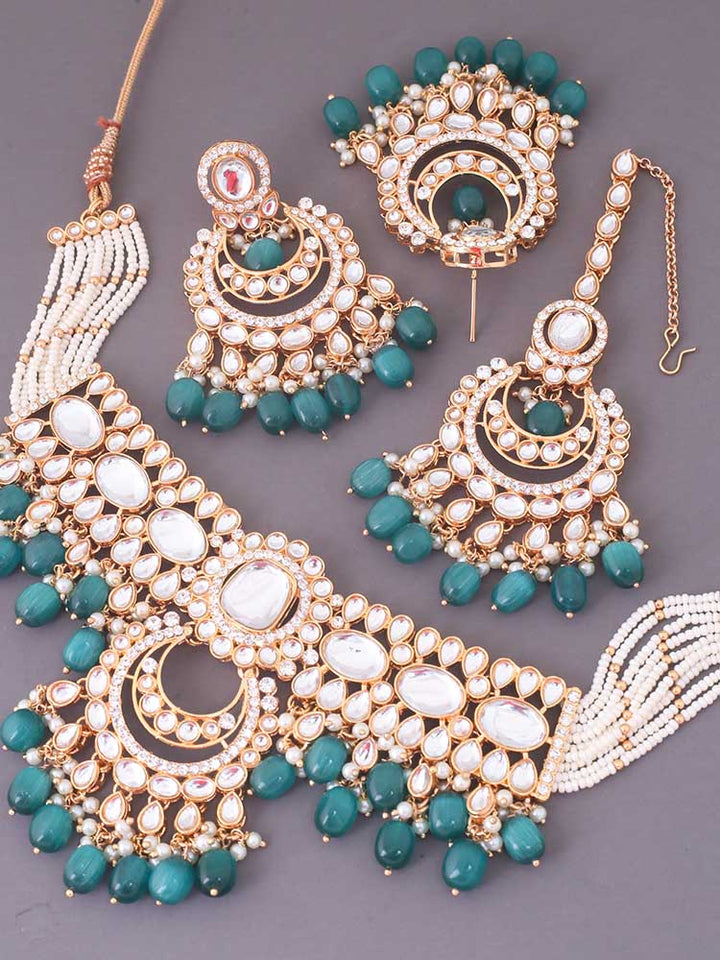 Emerald Arpani Kundan Jewellery Set