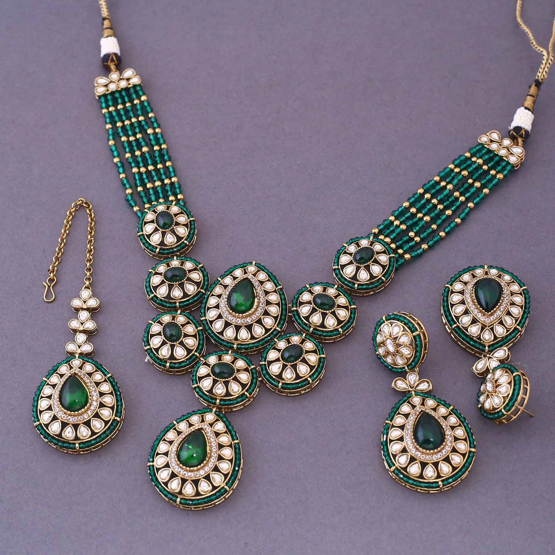 Emerald Aryani Kundan Jewellery Set