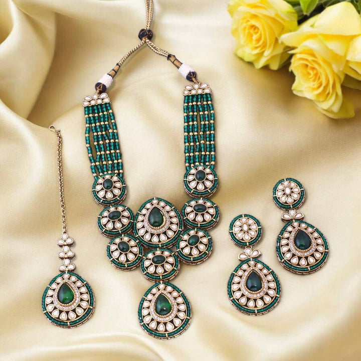 Emerald Aryani Kundan Jewellery Set