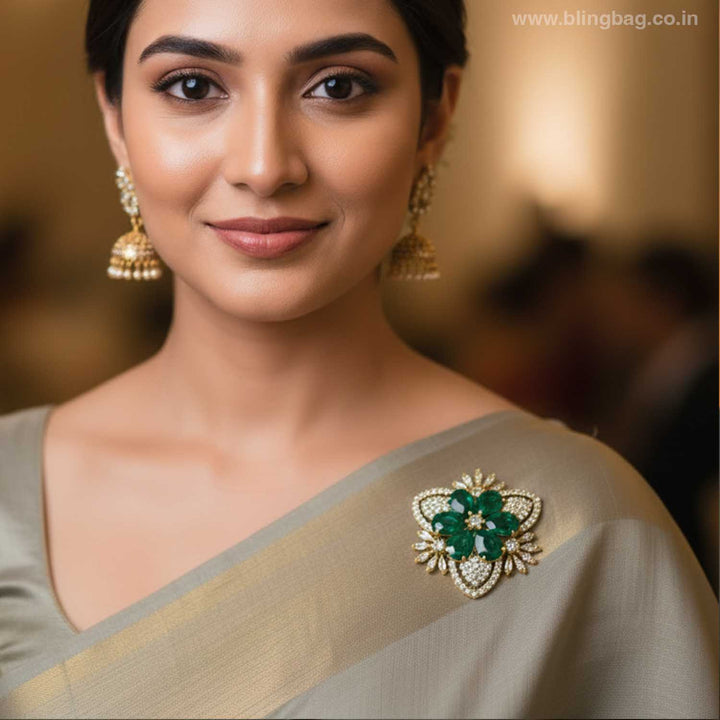 Emerald Aterie Brooch