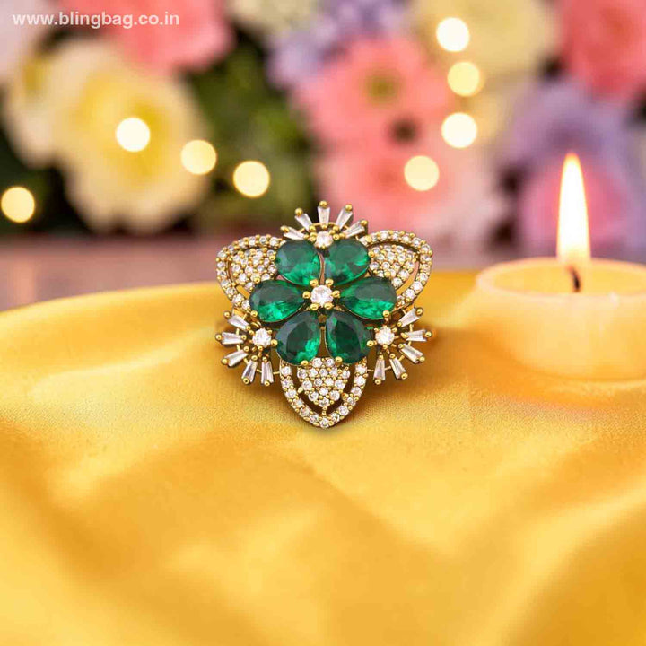 Emerald Aterie Brooch