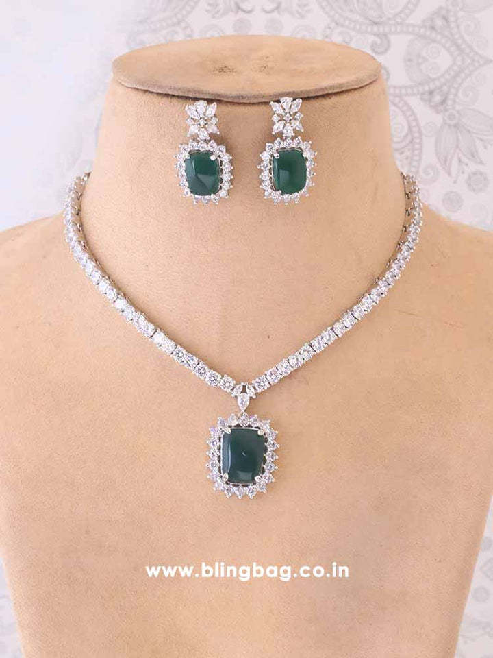 Emerald Kaitlyn Pendant Set