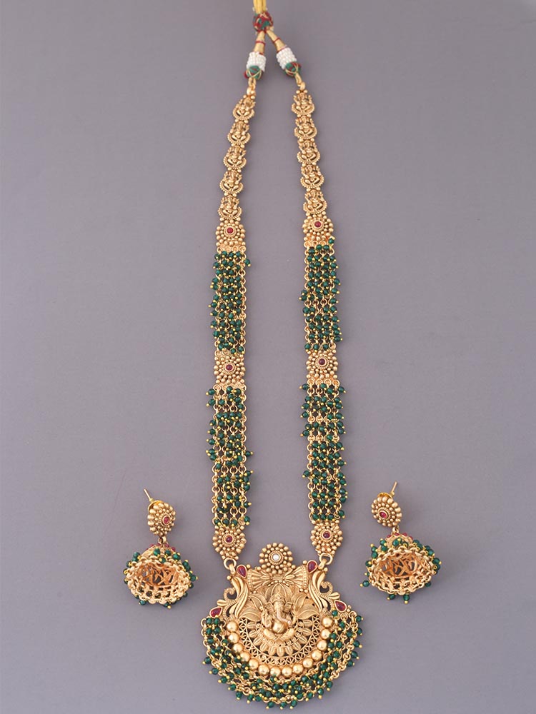 Emerald Avaneesh Jewellery Set