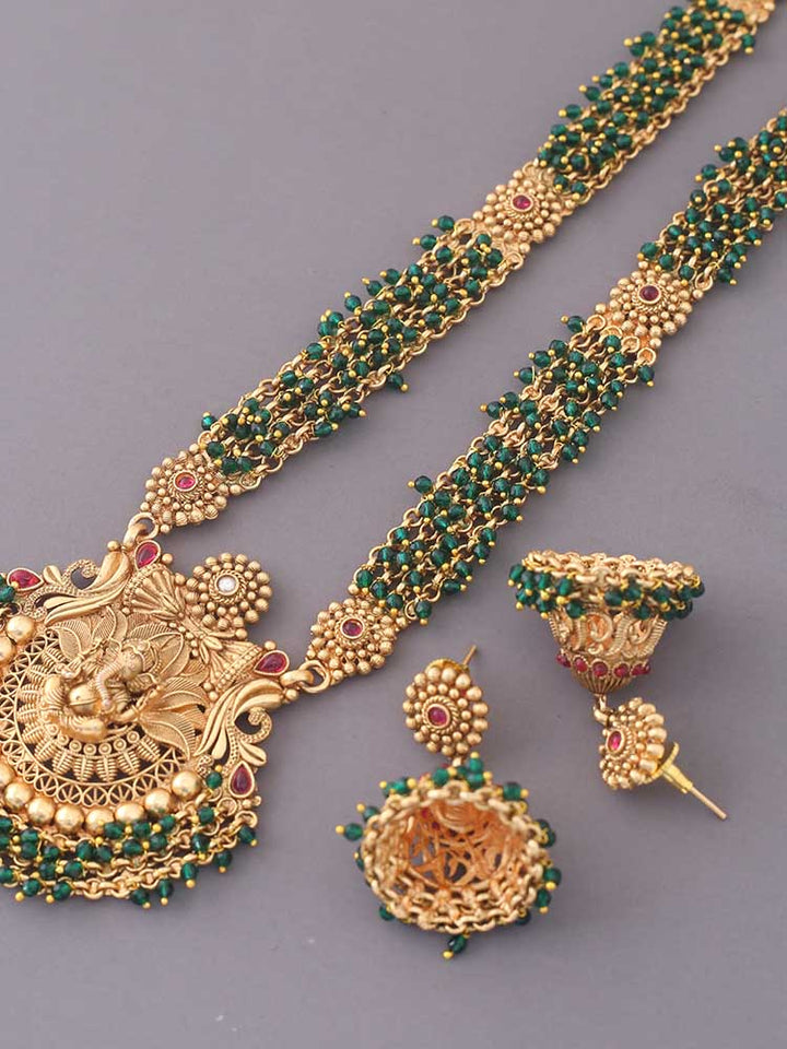 Emerald Avaneesh Jewellery Set