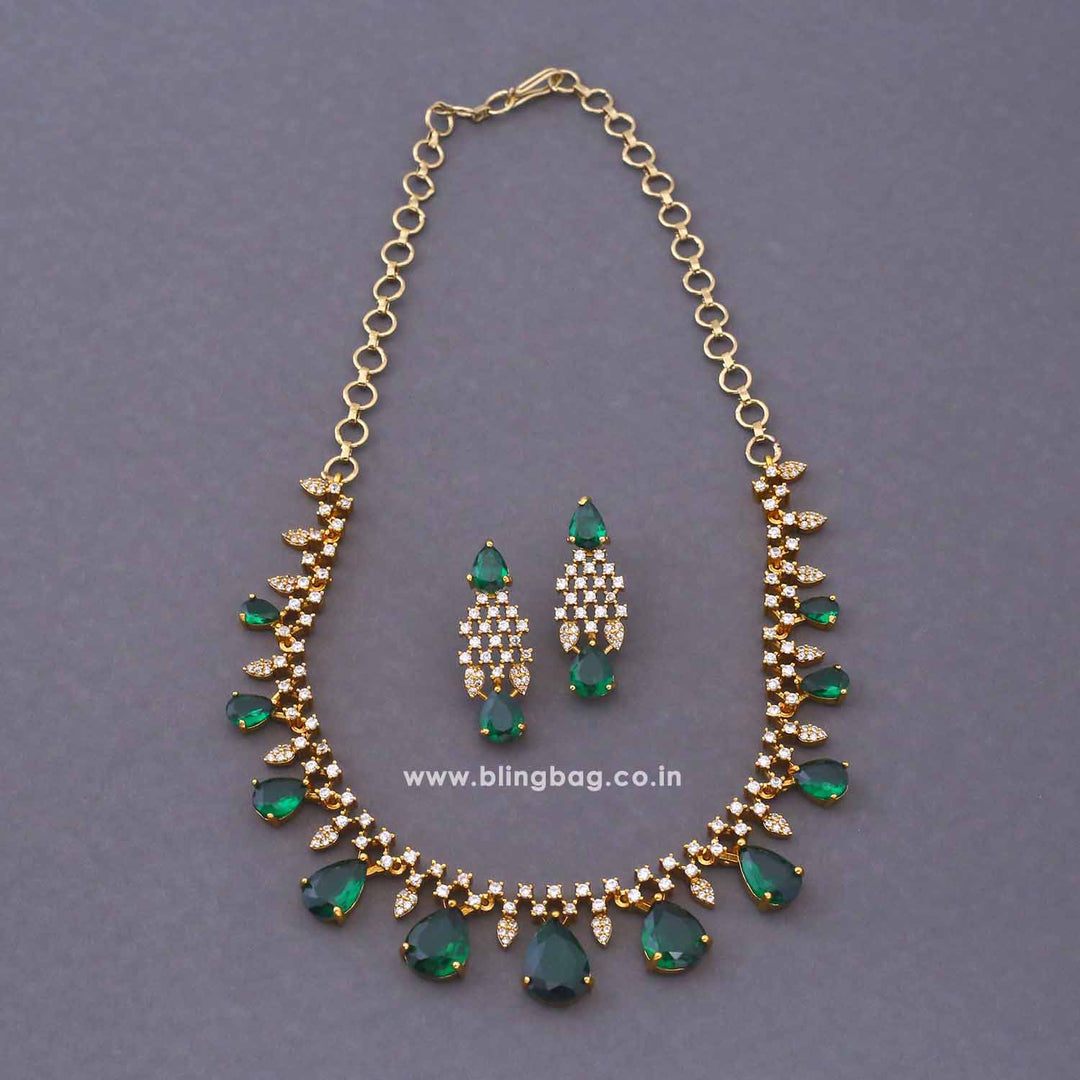 Emerald Avdotya Victorian Jewellery Set - New Arrival