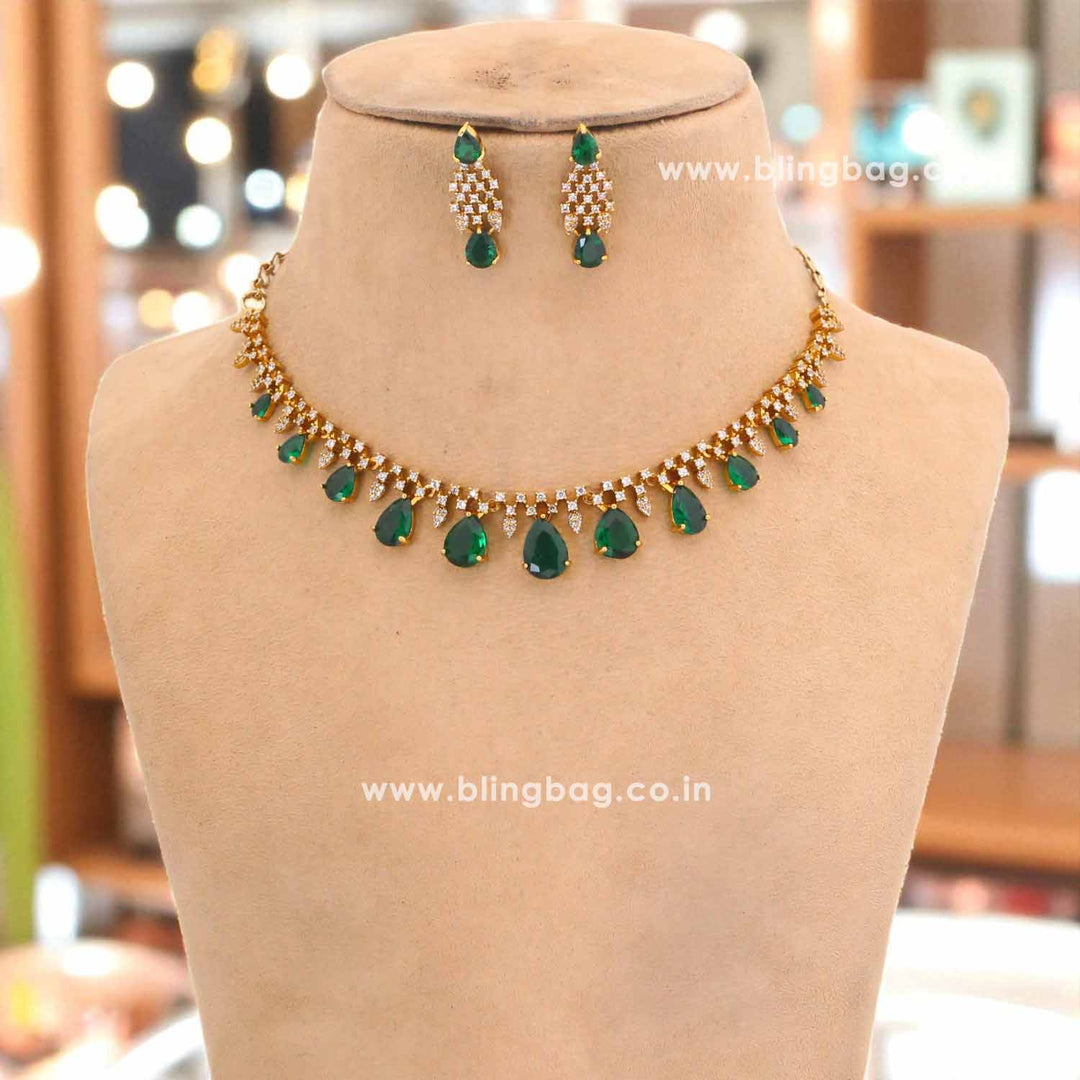 Emerald Avdotya Victorian Jewellery Set - New Arrival