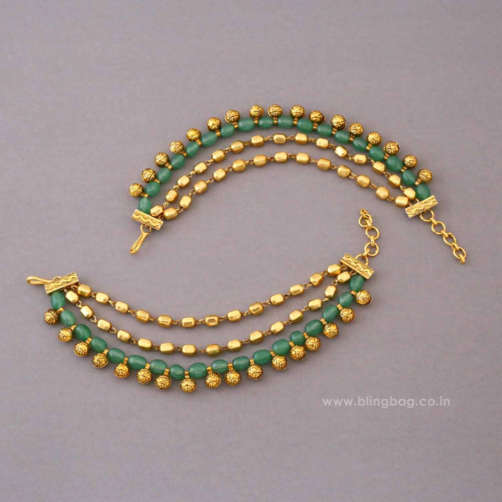 Emerald Avniini Antique Ear Chain