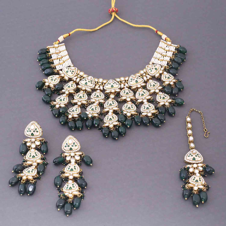 Emerald Ayshana Kundan Jewellery Set