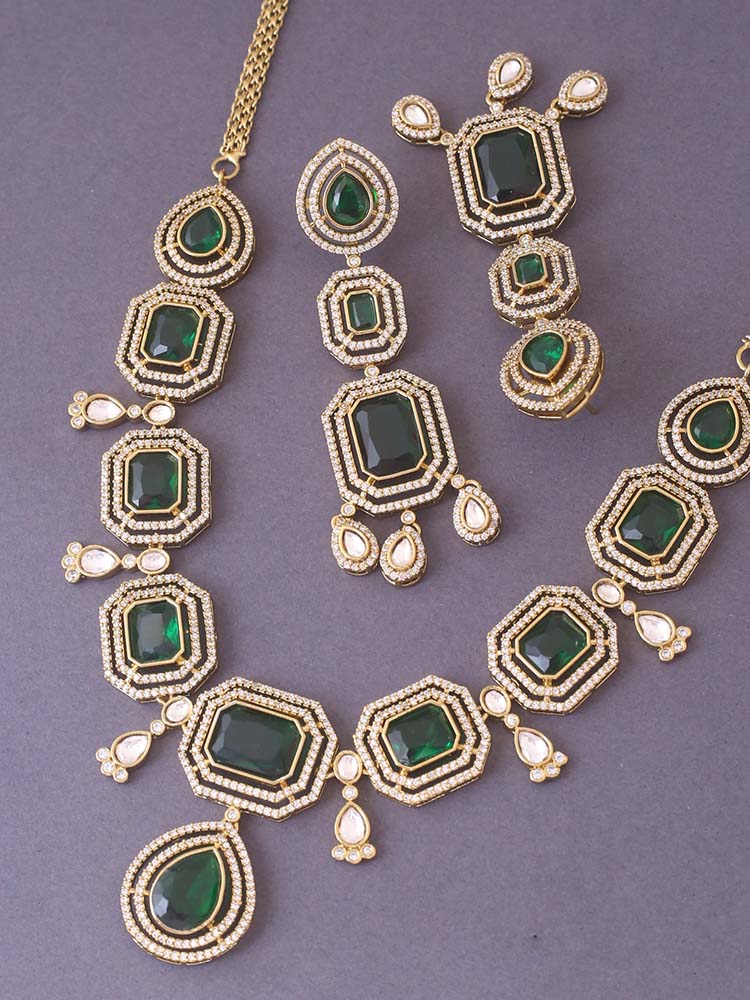 Emerald Benedita Zirconia Jewellery Set