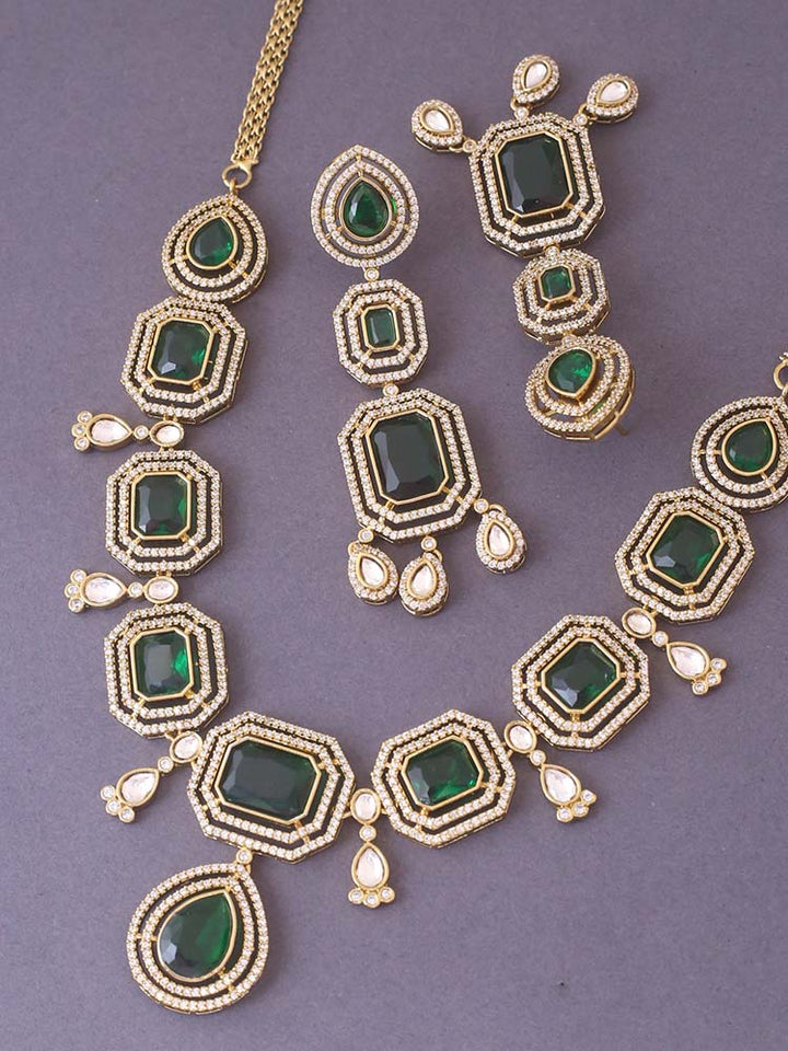 Emerald Benedita Zirconia Jewellery Set