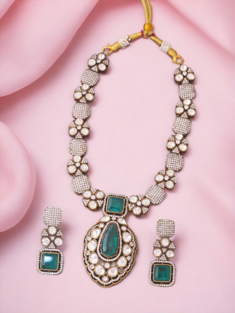 Emerald Bessie Zirconia Jewellery Set