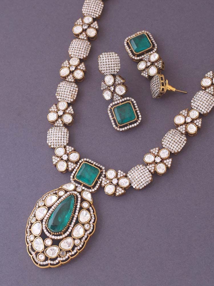 Emerald Bessie Zirconia Jewellery Set