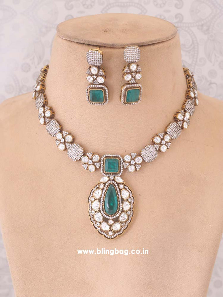 Emerald Bessie Zirconia Jewellery Set
