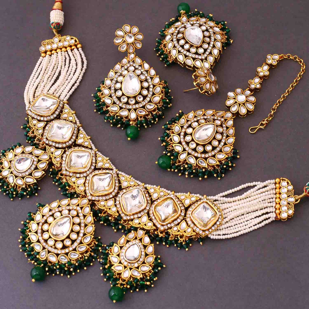 Emerald Bhavya Kundan Jewellery Set