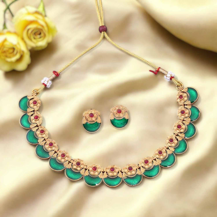 Emerald Bindi Antique Jewellery Set - New Arrival