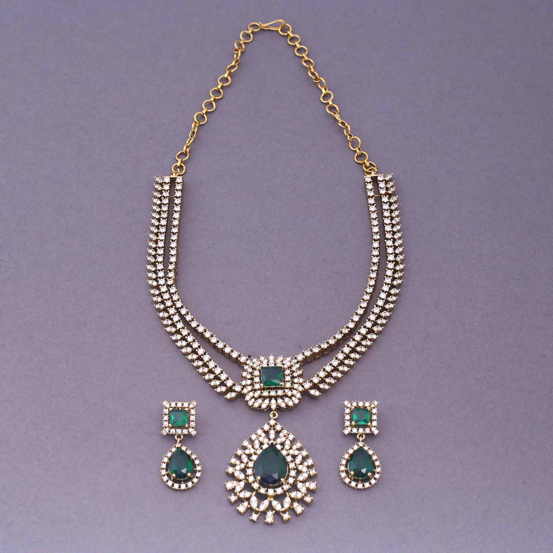 Emerald Callee Victorian Jewellery Set - New Arrival