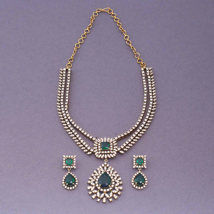 Emerald Callee Victorian Jewellery Set - New Arrival