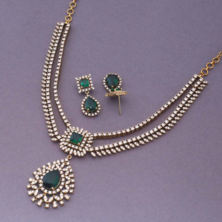 Emerald Callee Victorian Jewellery Set - New Arrival
