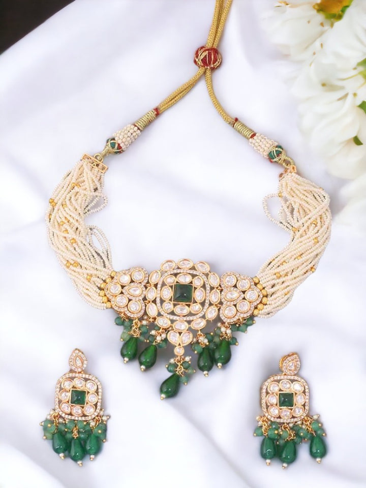 Emerald Castor Jewellery Set