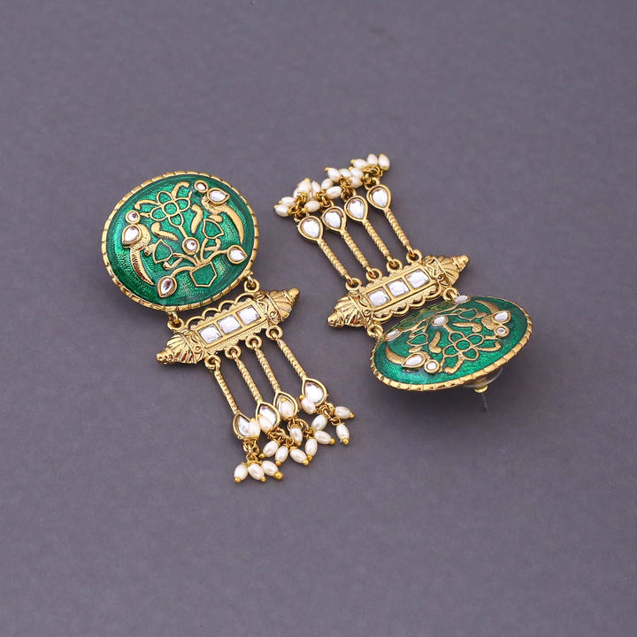 Emerald Celine Danglers