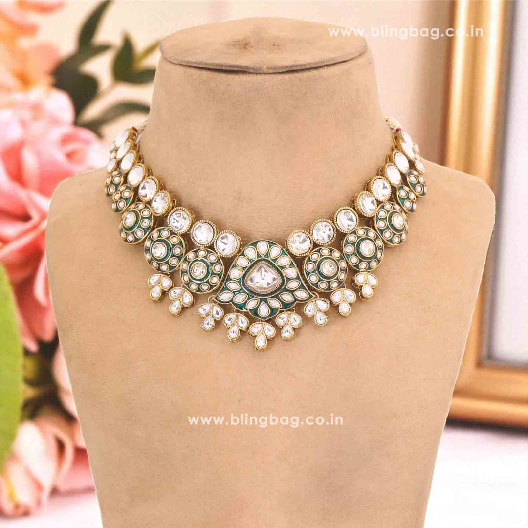 Emerald Chaitanya Kundan Jewellery Set