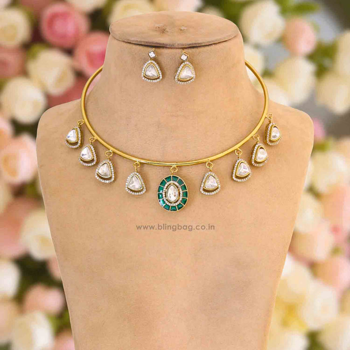 Emerald Chitra Hasli Antique Jewellery Set - New Arrival