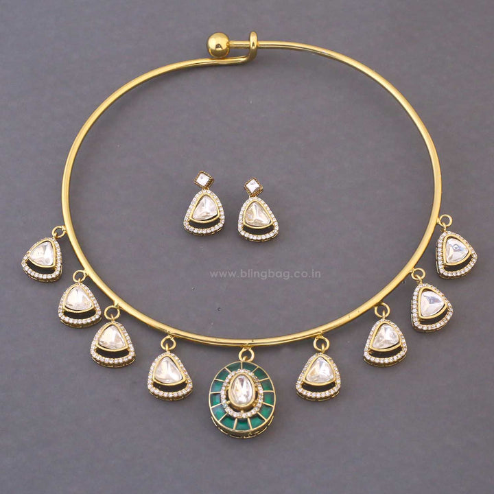 Emerald Chitra Hasli Antique Jewellery Set - New Arrival