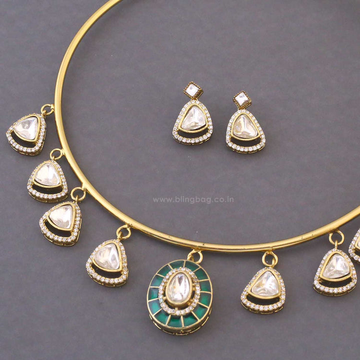 Emerald Chitra Hasli Antique Jewellery Set - New Arrival