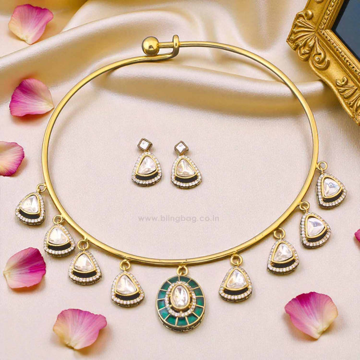 Emerald Chitra Hasli Antique Jewellery Set - New Arrival