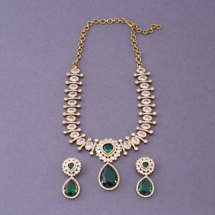 Emerald Clamen Victorian Jewellery Set -New Arrival