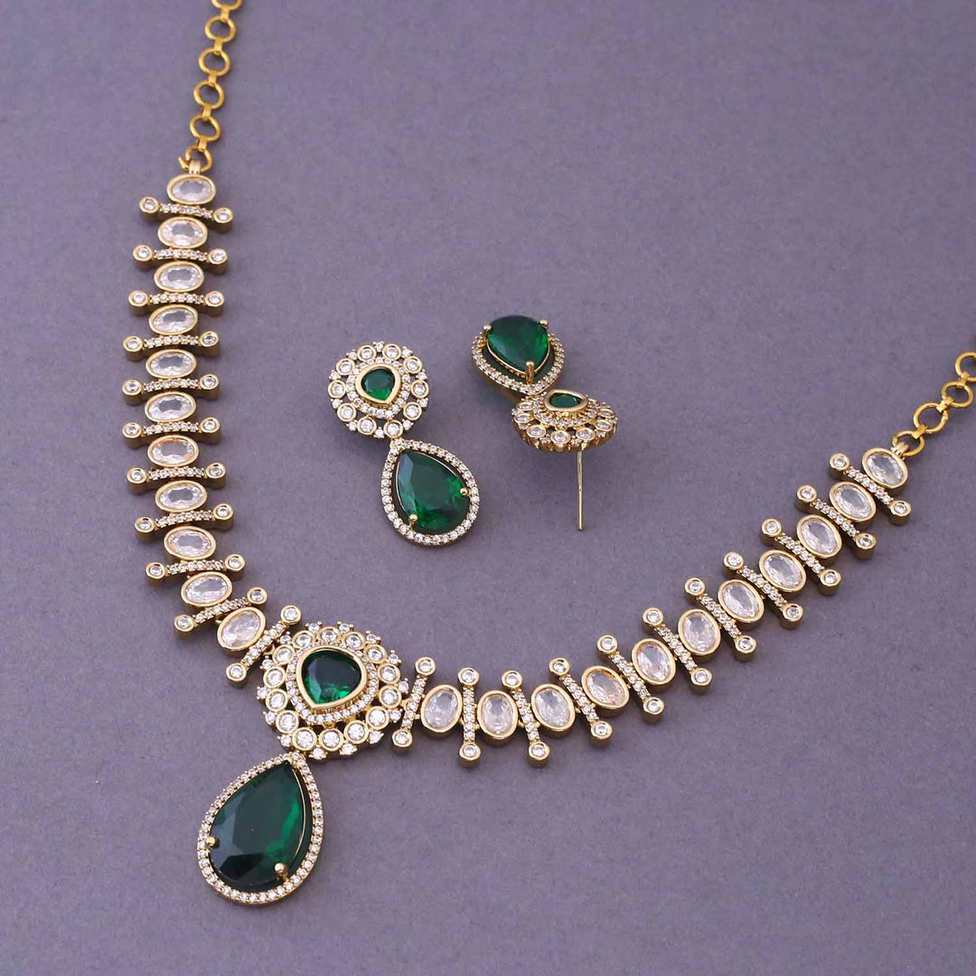 Emerald Clamen Victorian Jewellery Set -New Arrival