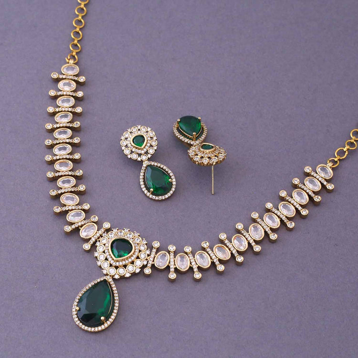 Emerald Clamen Victorian Jewellery Set -New Arrival