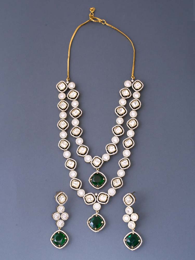 Emerald Daiko Victorian Jewellery Set