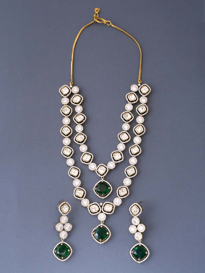 Emerald Daiko Victorian Jewellery Set