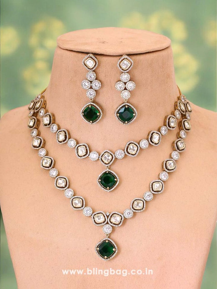 Emerald Daiko Victorian Jewellery Set