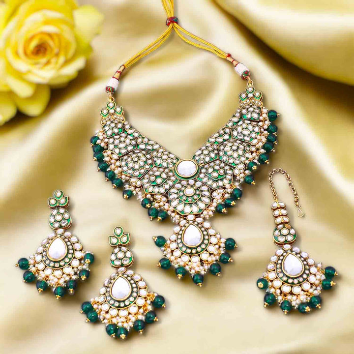 Emerald Damayanti Kundan Jewellery Set