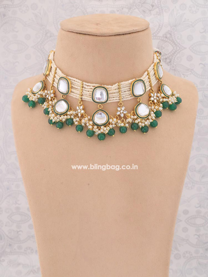 Emerald Deepti Kundan Jewellery Set