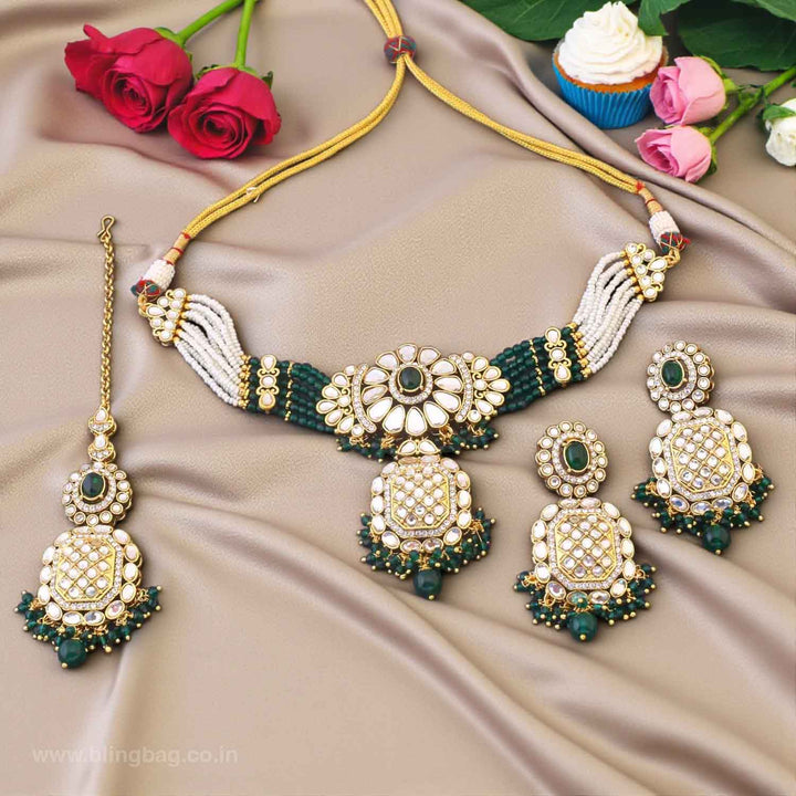 Emerald Dharini Kundan Jewellery Set