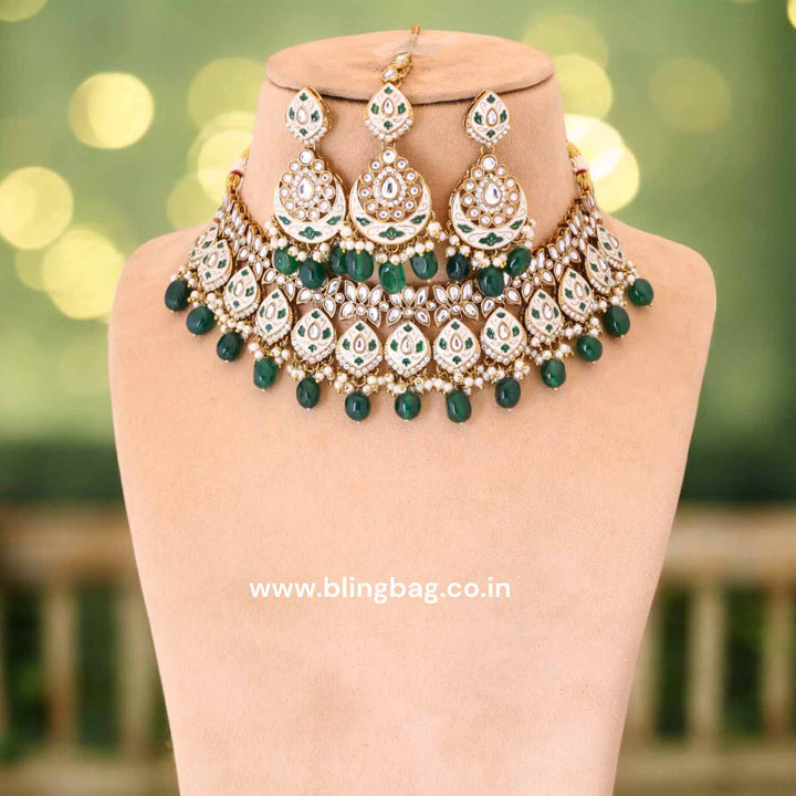 Emerald Dharvi Kundan Jewellery Set