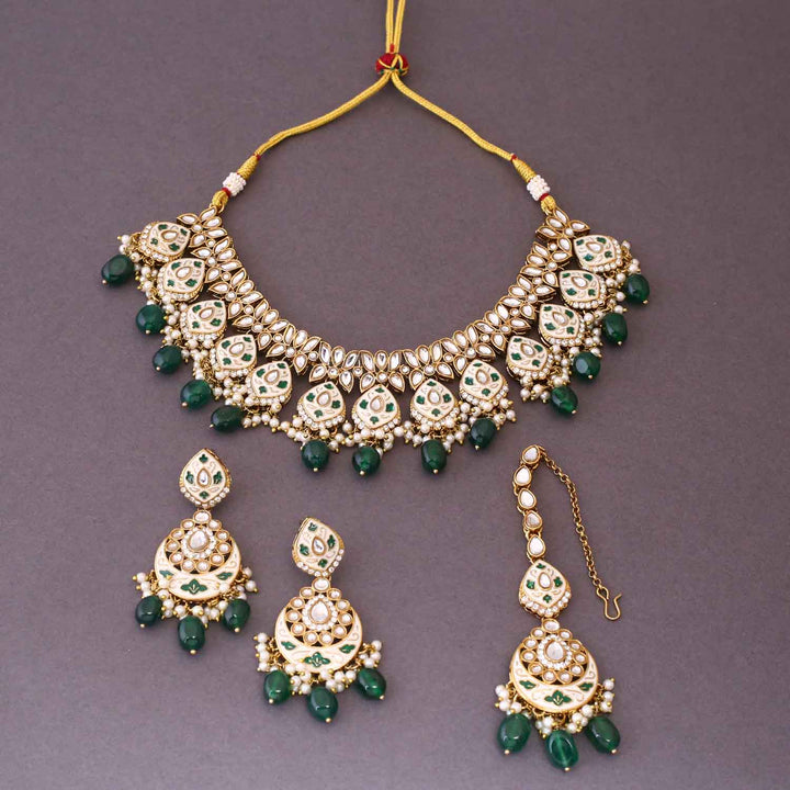 Emerald Dharvi Kundan Jewellery Set