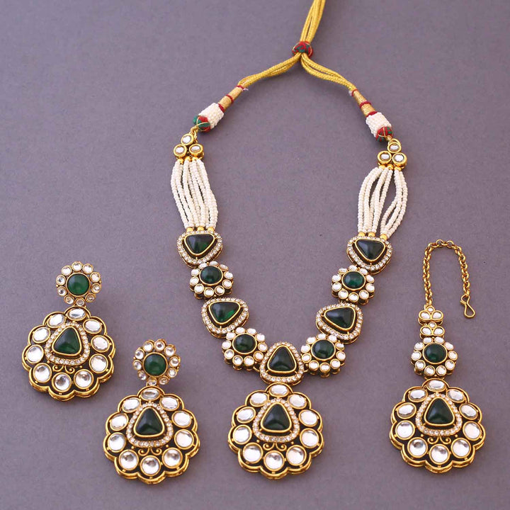 Emerald Dhivyashi Kundan Jewellery Set