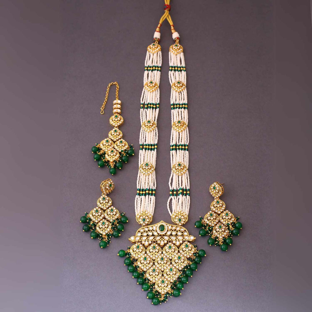 Emerald Dhruvi Kundan Jewellery Set
