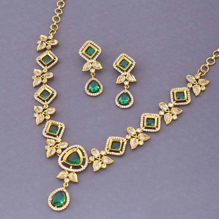 Emerald Diar Victorian Jewellery Set- New Arrival