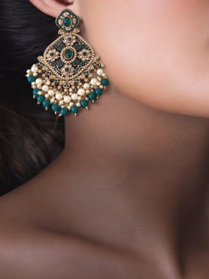 Emerald Ditya Chaandbalis