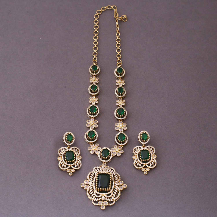Emerald Donna Victorian Jewellery Set- New Arrival